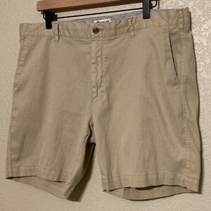 Peter Millar Men's Beige Flat Front Shorts